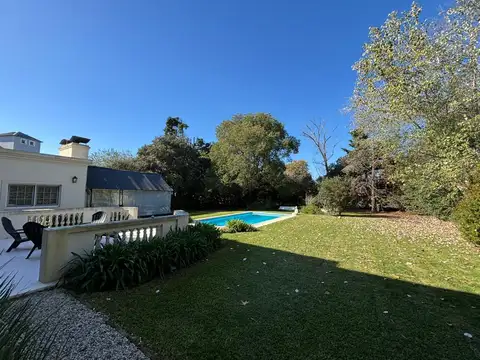 Casa en Venta al Este