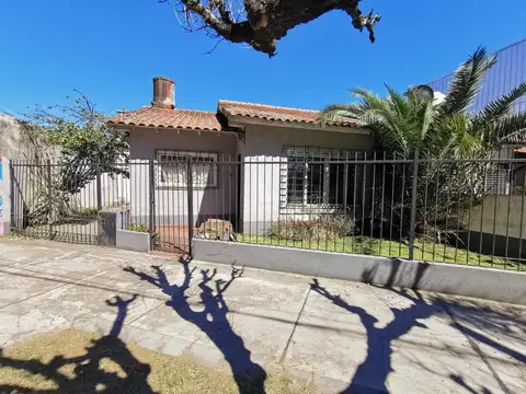 Casa 3 ambientes Ituzaingó sur