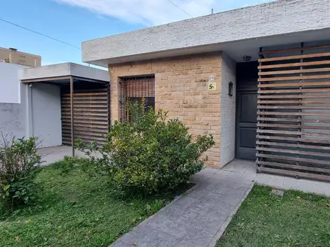 Casa 4 amb Venta V Bosch Jardín Gran Lote Propio 