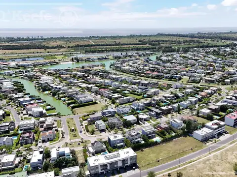 Departamento en venta de 4 ambientes con dependencia en Nuevo Quilmes