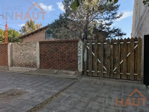 Casa Alem y Alvarez Thomas  al 500