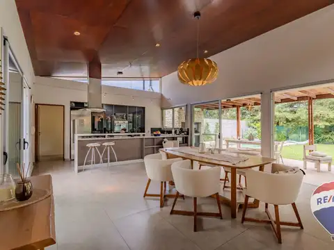 Casa en Venta en Manuel B Gonnet, USD 330.000