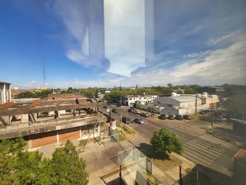 Oficina en Venta con 7 cocheras