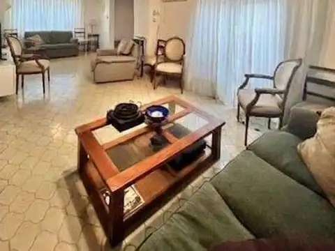 Casa en Venta en Flores, CABA