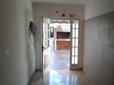 Depto Tipo Casa en Alquiler en Arroyito, $ 600.000