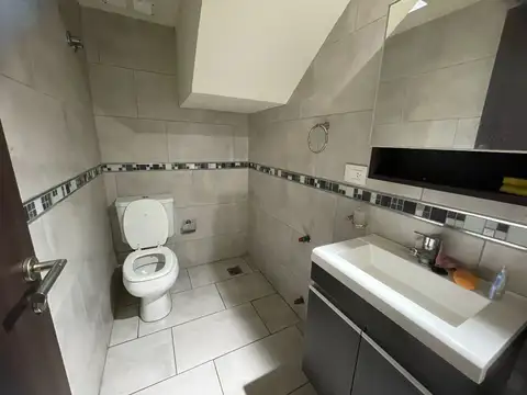 Casa 5 ambientes con 3 baños