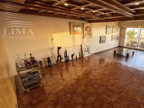 Departamento 7 ambientes con 3 baños
