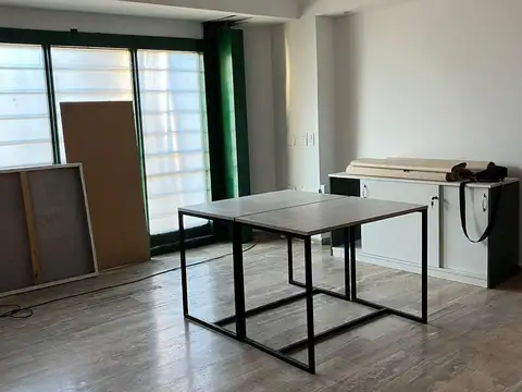 Oficina en alquiler - 2 Baños - San Isidro