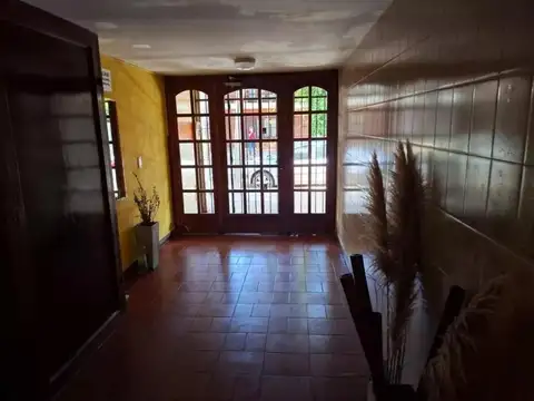 La Rioja e/ Zuviria y Hernández