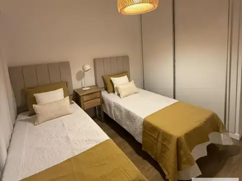 Colón e/ Corrientes y Entre Rios