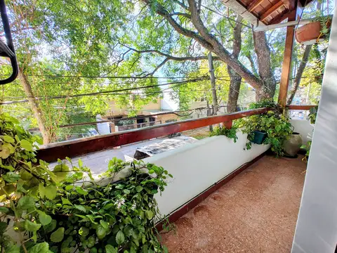 Depto Tipo Casa en Venta con 1 cocheras