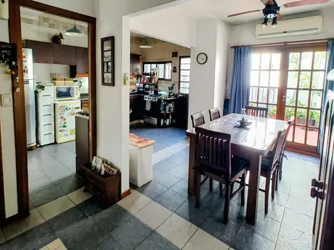 Depto Tipo Casa en Venta de 3 ambientes