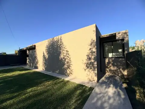 Venta – Casa a Estrenar en Funes City, Calle Echeverría 1191