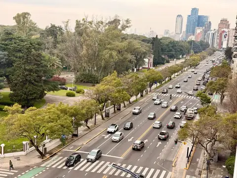 Oficina en Nunez con Cochera - Seguridad 24hs. Al frente. con buen Layout
