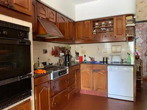 Casa 5 ambientes con 3 baños