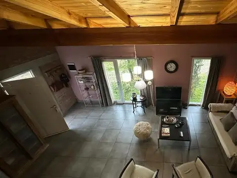 Casa 6 ambientes con 1 baño