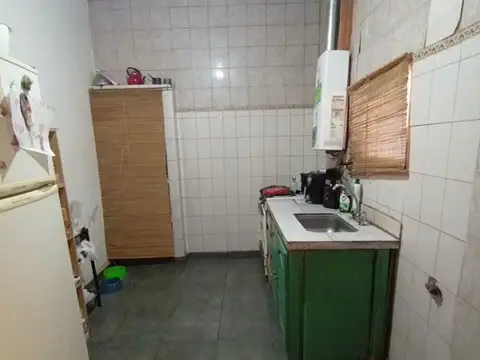 Venta Casa 2 Dormitorios y Local