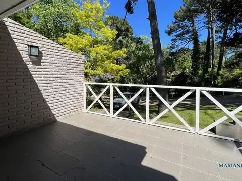 Casa 3 Dormitorios en Venta en Pinamar Zona Golf Viejo
