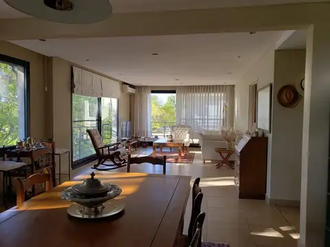Departamento en Venta con 2 cocheras