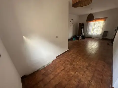 VENTA CASA 3 AMBIENTES EN PILAR CON PARQUE Y PARRI