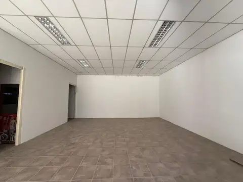 Local en pleno centro con amplio lote + proyecto