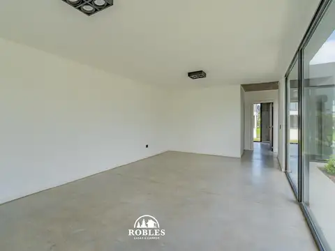 Casa estilo moderno en el barrio privado Rumenco Joven