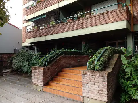 mts av y est 2 amb s/luminoso  coch cub ( c/renta)