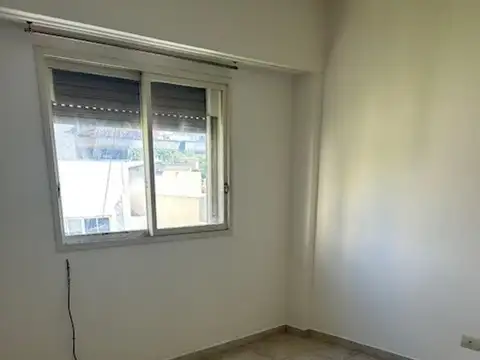 Luminoso al contrafrente, MB ubicación