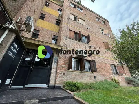 Ph - Venta - Argentina, Berazategui - Calle 136 2198