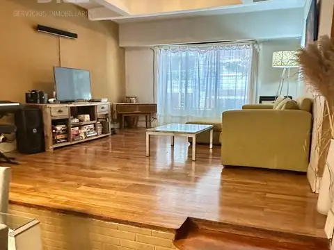 Depto Tipo Casa 6 ambientes con 3 baños