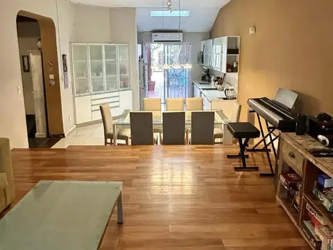 Depto Tipo Casa en Venta con 1 cocheras