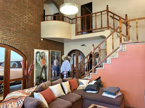 Departamento en Venta con 3 cocheras