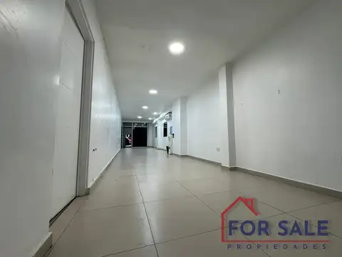 Excelente Local Comercial Sobre Av Álvarez Jonte – Zona Comercial de Monte Castro