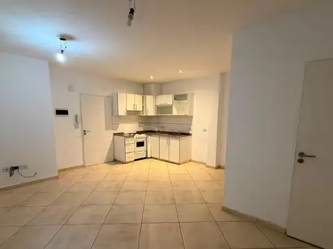HERMOSO DEPARTAMENTO 2 AMBIENTES EN PB, VILLA LUZURIAGA