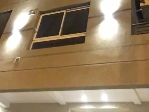 DEPARTAMENTO 2 AMBIENTES EN PB VILLA LUZURIAGA