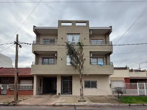 HERMOSO DEPARTAMENTO 2 AMBIENTES EN PB, VILLA LUZURIAGA