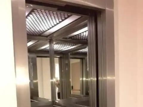 Departamento en Venta en Parque Chacabuco, USD 160.000