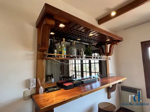 Casa 6 ambientes con 5 baños