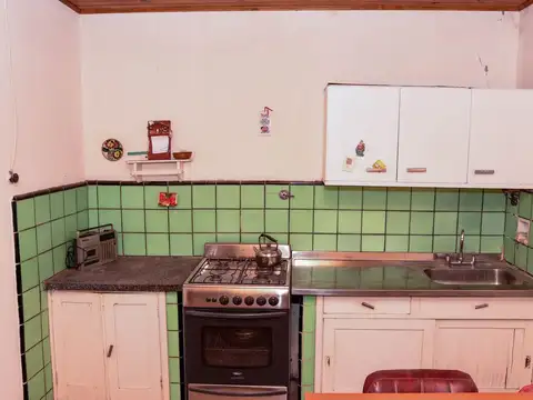 Venta Casa con Garage / Taller -  Quilmes