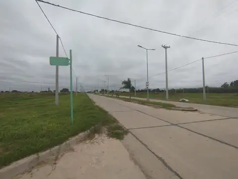 Terreno en Venta en Angel Gallardo, USD 17.000
