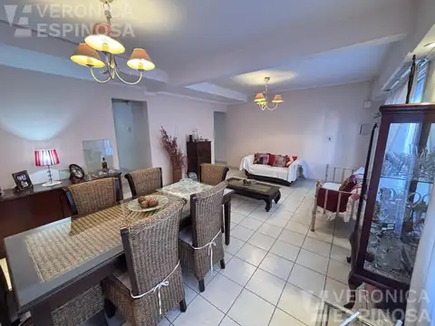 PH de cinco ambientes en venta- Ituzaingó Sur
