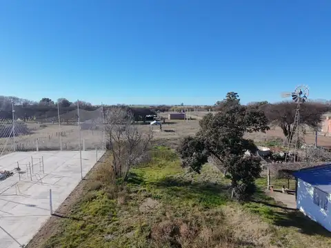 Terreno, Alsina entre Rondeau y Posadas Don Adolfo