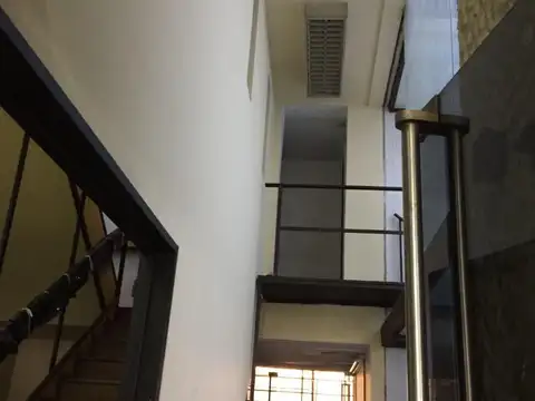 EDIFICIO DE OFICINAS EN BLOCK  1.800 M2