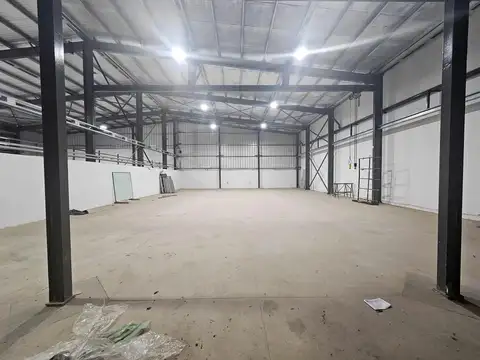 Galpon en Venta 39  mts Frente