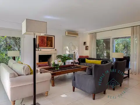 Casa 6 ambientes con 3 baños