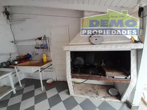 Casa 7 ambientes con 3 baños
