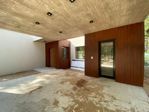 Casa en Venta en Villarobles, USD 225.000