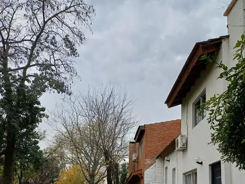 VENTA DUPLEX MONTE GRANDE EN COUNTRY 4 AMBIENTES CASA 1