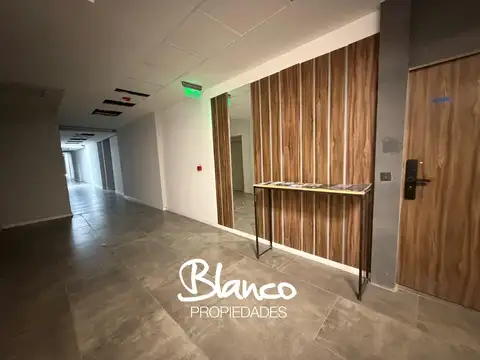 Oficina en Alquiler al Norte