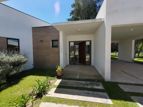 Casa en Alquiler Temporal en Pinamar, USD 3.950